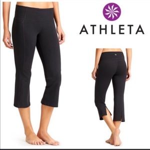 Athleta Cropped Workout Capris
